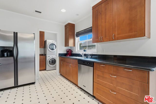 1612 S Genesee Avenue, Los Angeles, CA 90019