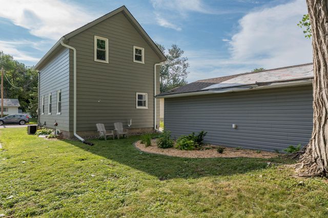 1041 Quincy Street, Mankato, MN 56003