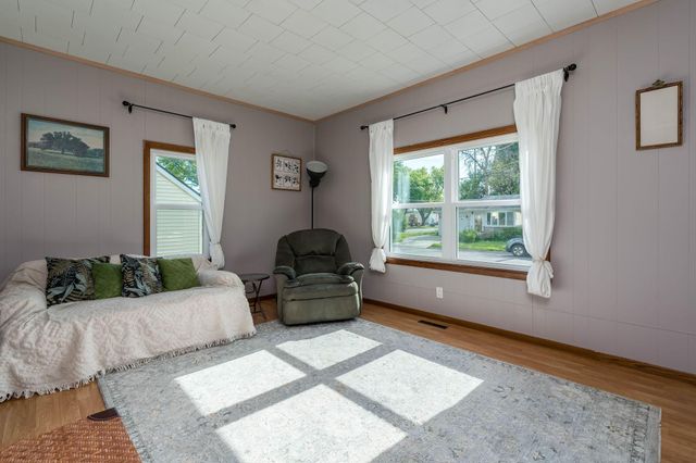 1041 Quincy Street, Mankato, MN 56003
