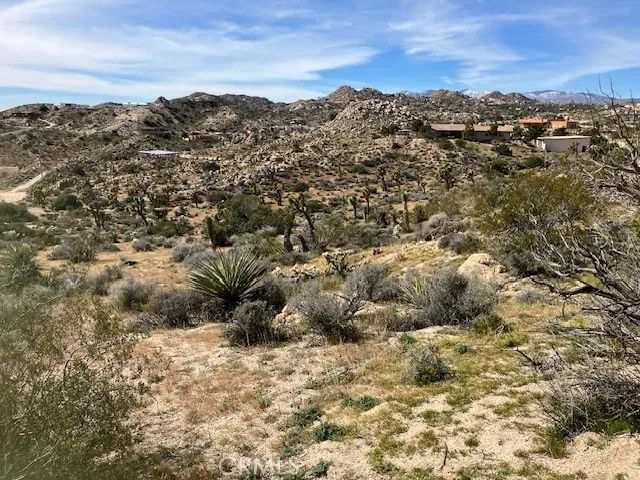 57296 Manzanita, Yucca Valley, CA 92284