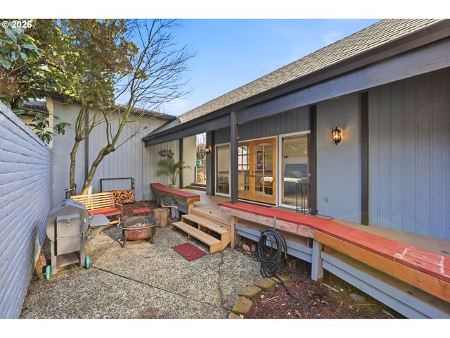 3545 Se 1ST St, Gresham, OR 97080