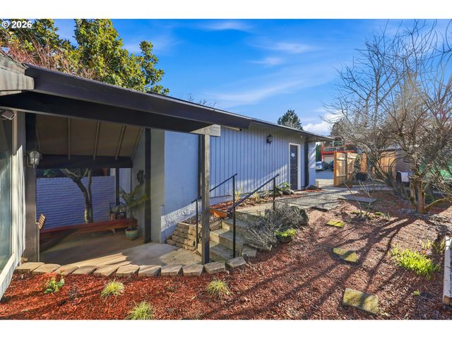 3545 Se 1ST St, Gresham, OR 97080