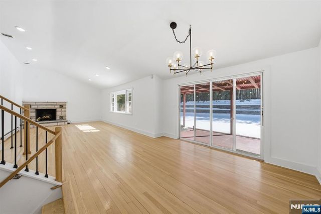 40 Magnolia Avenue, Tenafly, NJ 07670