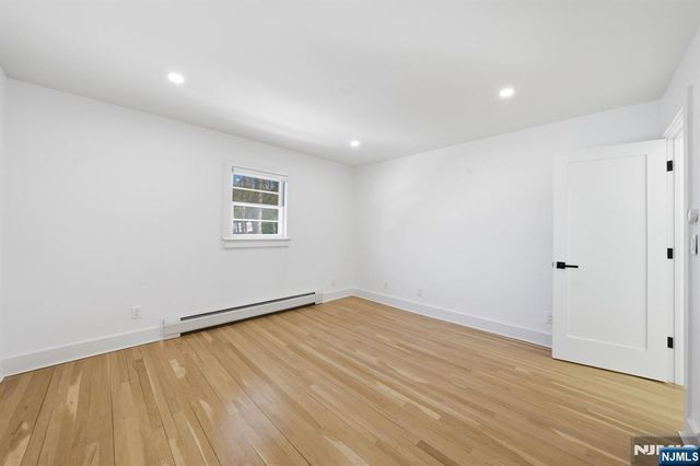 40 Magnolia Avenue, Tenafly, NJ 07670