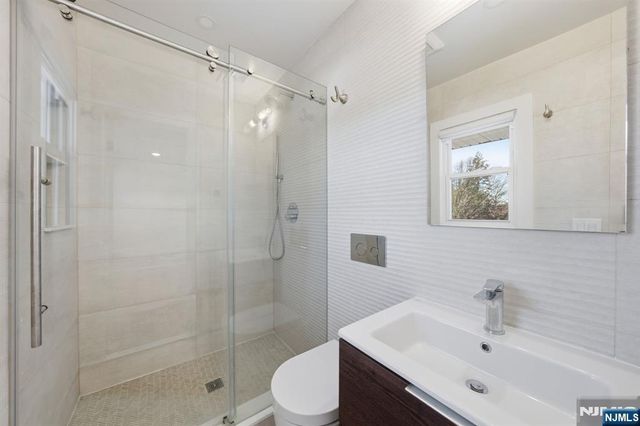 40 Magnolia Avenue, Tenafly, NJ 07670