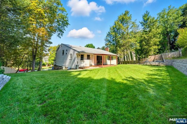 40 Magnolia Avenue, Tenafly, NJ 07670