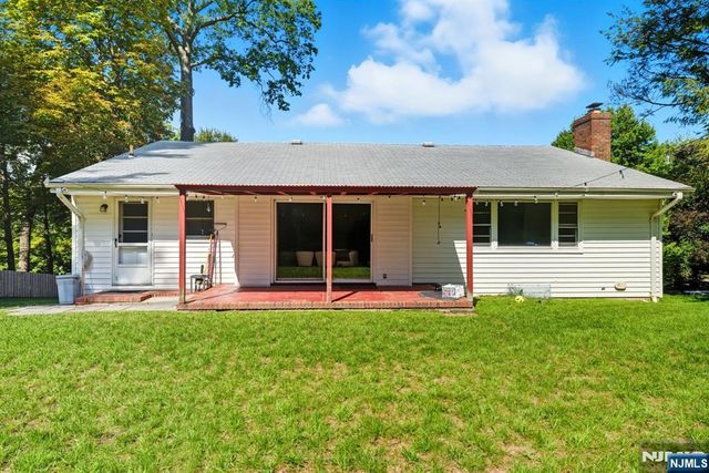 40 Magnolia Avenue, Tenafly, NJ 07670