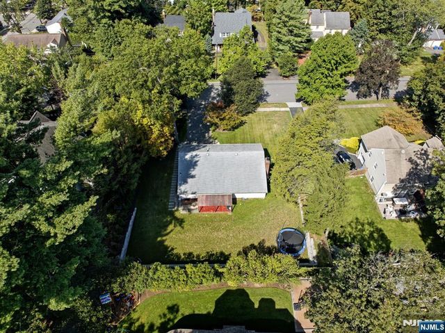 40 Magnolia Avenue, Tenafly, NJ 07670