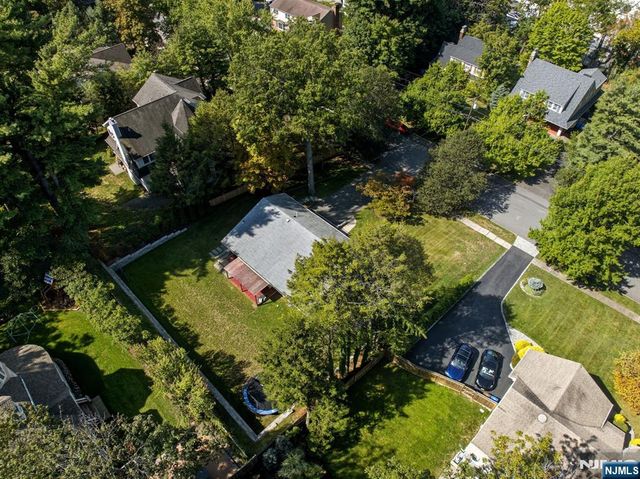 40 Magnolia Avenue, Tenafly, NJ 07670