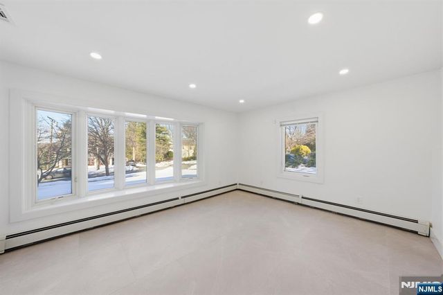 40 Magnolia Avenue, Tenafly, NJ 07670