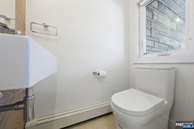 40 Magnolia Avenue, Tenafly, NJ 07670