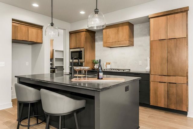 7709 N Merrimac Avenue, Kansas City, MO 64151