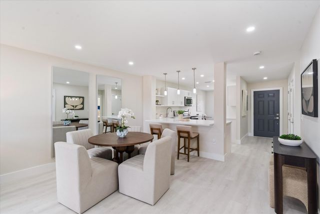 47 Stratford Lane W F, Boynton Beach, FL 33436