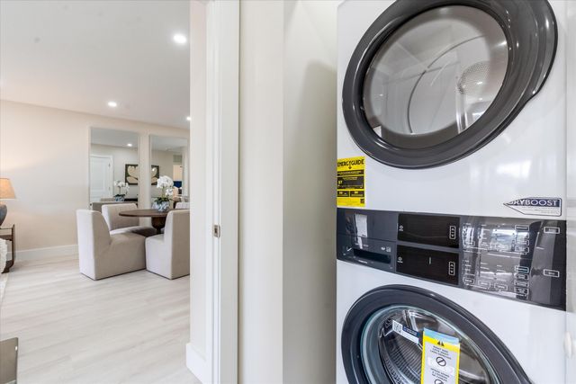 47 Stratford Lane W F, Boynton Beach, FL 33436