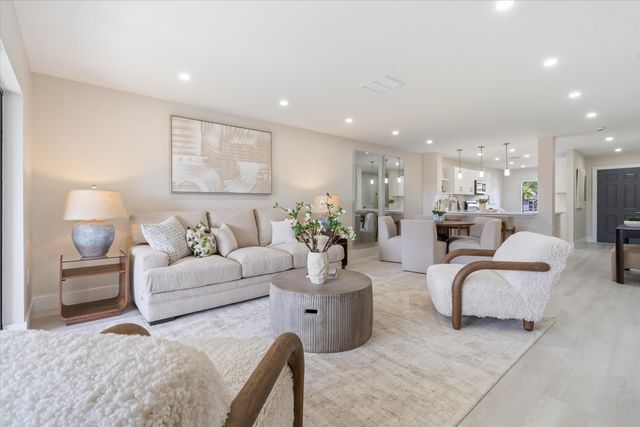 47 Stratford Lane W F, Boynton Beach, FL 33436