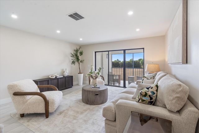 47 Stratford Lane W F, Boynton Beach, FL 33436