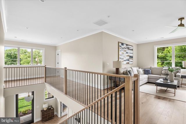 1104 SHARON CT, Mclean, VA 22101