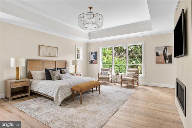 1104 SHARON CT, Mclean, VA 22101