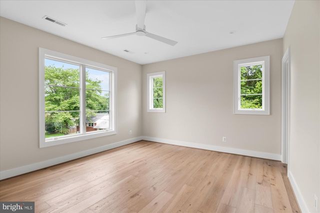 1104 SHARON CT, Mclean, VA 22101