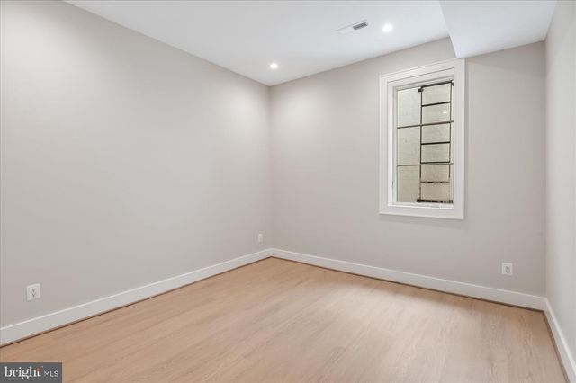1104 SHARON CT, Mclean, VA 22101