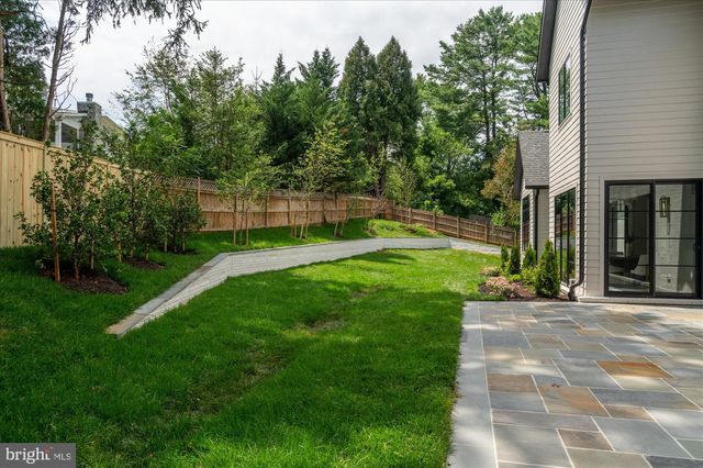 1104 SHARON CT, Mclean, VA 22101