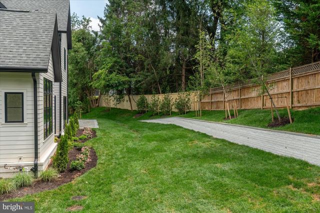 1104 SHARON CT, Mclean, VA 22101