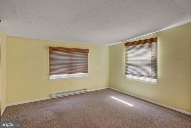 2010-C PINE GROVE RD, Fayetteville, PA 17222