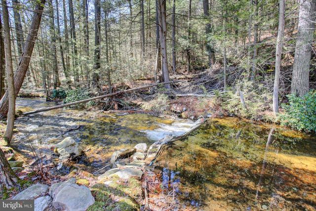 2010-C PINE GROVE RD, Fayetteville, PA 17222