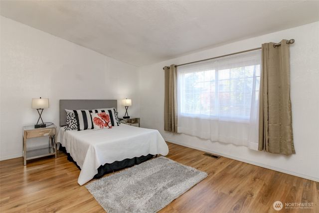 1309 Livingston Street NE, Lacey, WA 98516