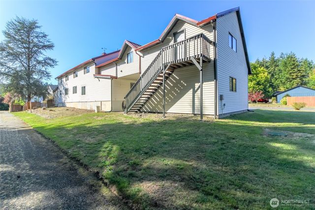 1309 Livingston Street NE, Lacey, WA 98516