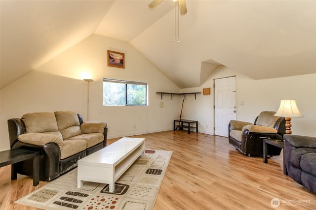 1309 Livingston Street NE, Lacey, WA 98516