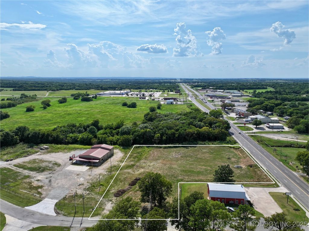 Broadway, Sulphur, OK 73086