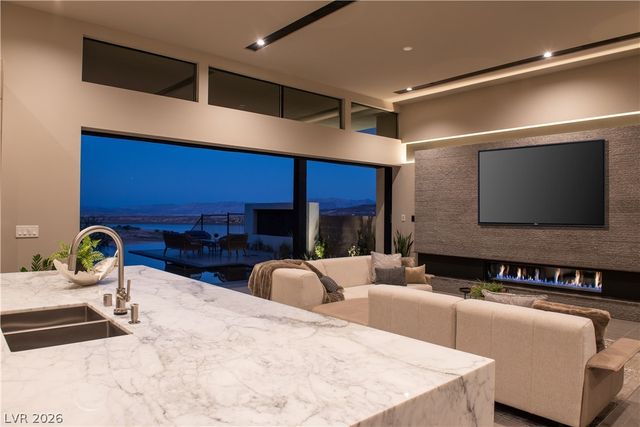 129 Still Shores Street, Henderson, NV 89011
