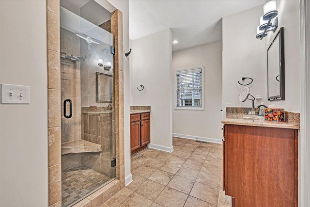 7125 Linn Cove CT, Roanoke, VA 24018