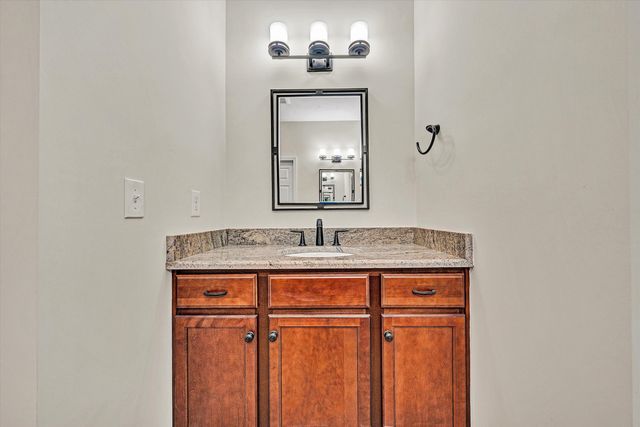 7125 Linn Cove CT, Roanoke, VA 24018