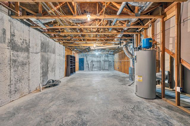 7125 Linn Cove CT, Roanoke, VA 24018