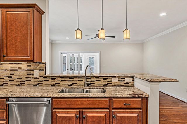 7125 Linn Cove CT, Roanoke, VA 24018