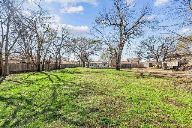 3004 N Charles Ave, Wichita, KS 67204