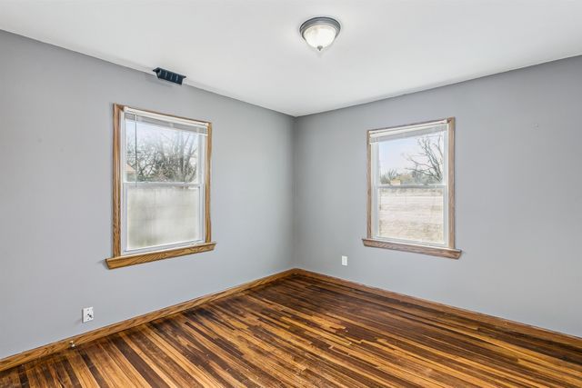 3004 N Charles Ave, Wichita, KS 67204