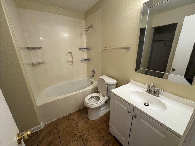 13235 Seagler Park Lane, Houston, TX 77047