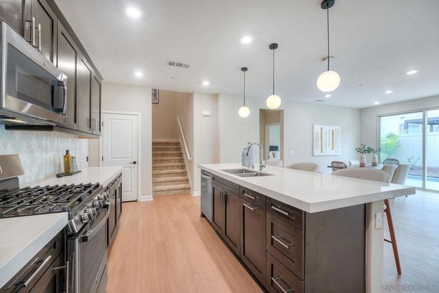 10854 Everly Way, San Diego, CA 92129