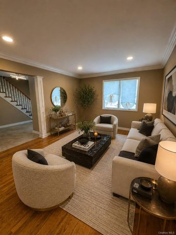 267 Seidman Place, Franklin Square, NY 11010