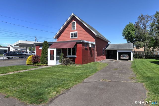 231 West River Street, Milford, CT 06460