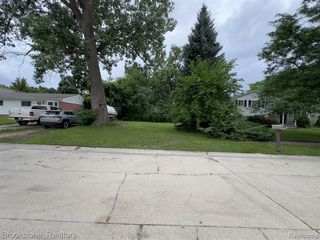 00 Maynard, Clinton Township, MI 48035