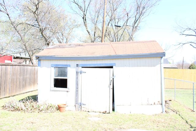 110 E Vanston Lane, Crandall, TX 75114