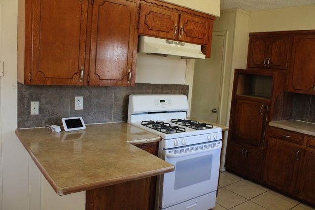 110 E Vanston Lane, Crandall, TX 75114