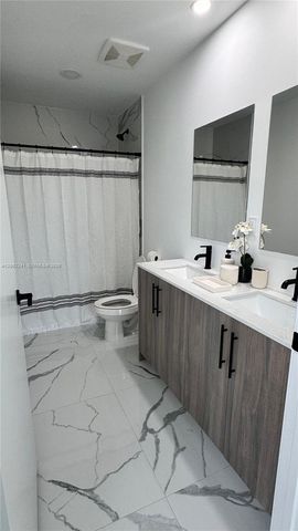 268 NW 13th Ct, Florida City, FL 33034