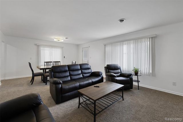 25152 Leach Street, Roseville, MI 48066