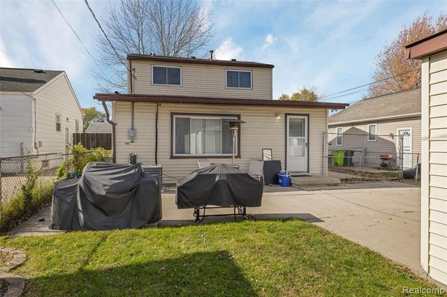 25152 Leach Street, Roseville, MI 48066