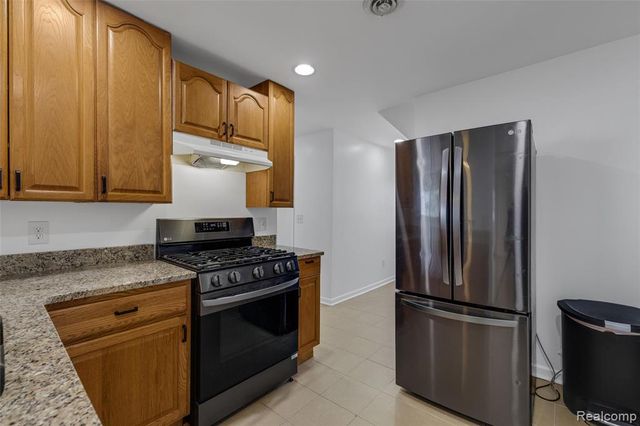 25152 Leach Street, Roseville, MI 48066